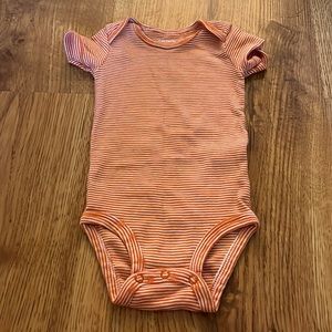 10/$10 Carter’s Orange Striped Bodysuit 9m